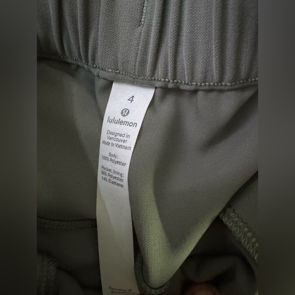 Lululemon On The Fly Skirt Size 4 NWT! - Picture 6 of 12